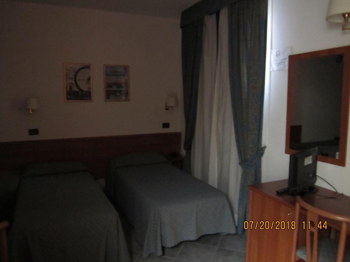 Bed & Breakfast Adelphi Room&breakfast 3*